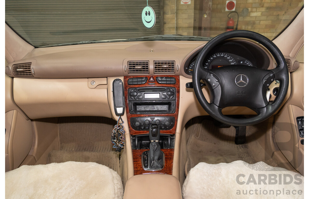 10/2002 Mercedes-Benz C240 Classic W203 4d Sedan Gold 2.6L