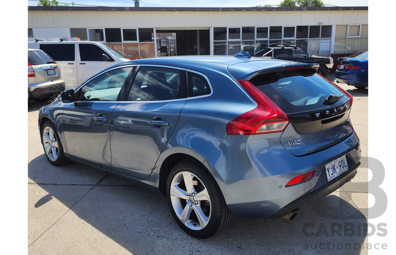 05/2013 Volvo V40 T4 Luxury M 5d Hatchback Blue 2.0L
