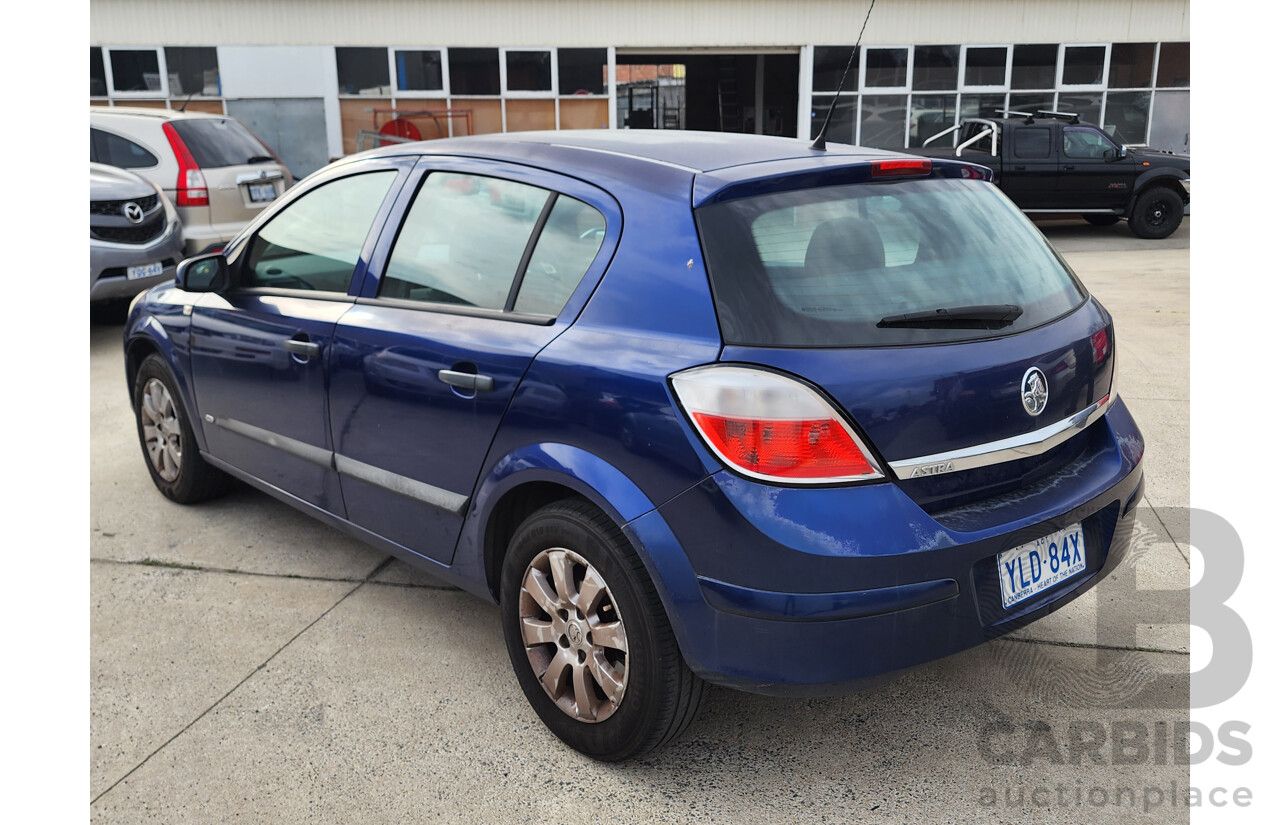04/2007 Holden Astra CD AH MY07 5d Hatchback Blue 1.8L