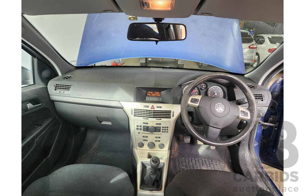04/2007 Holden Astra CD AH MY07 5d Hatchback Blue 1.8L