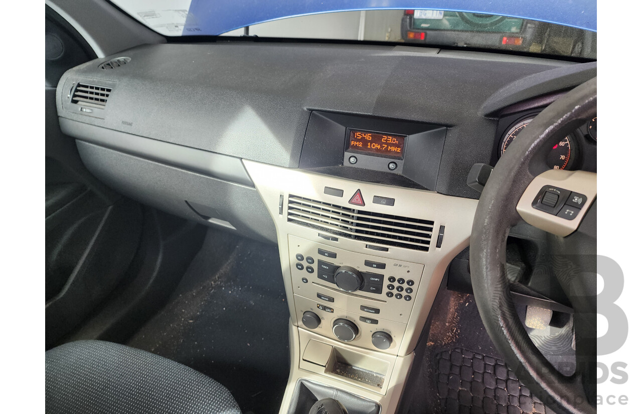 04/2007 Holden Astra CD AH MY07 5d Hatchback Blue 1.8L
