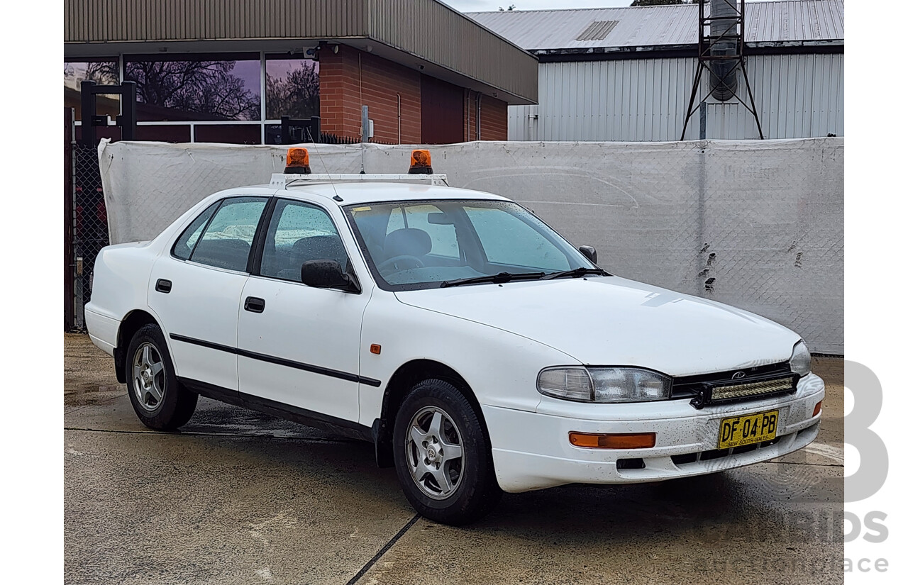 03/1994 Toyota Camry Executive SDV10 4d Sedan White 2.2L