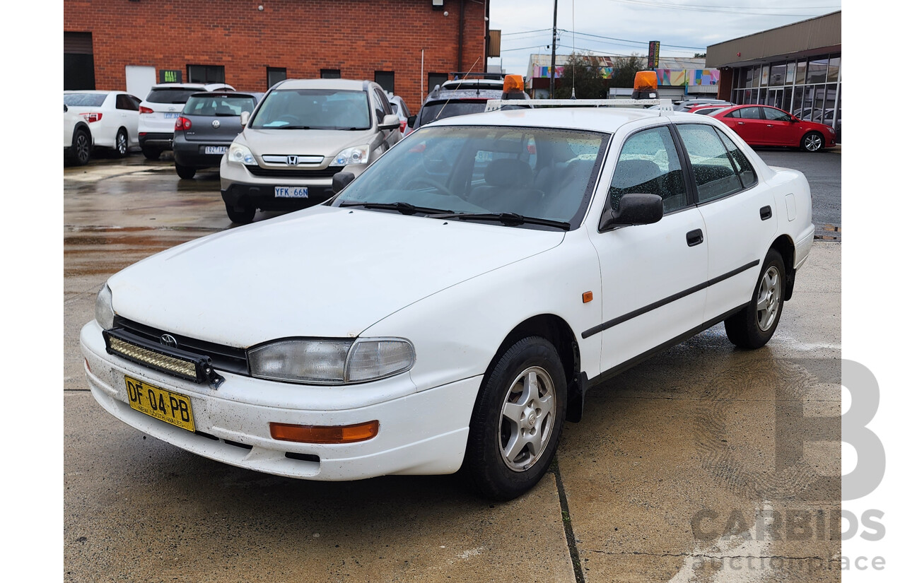 03/1994 Toyota Camry Executive SDV10 4d Sedan White 2.2L