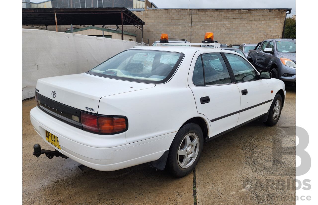 03/1994 Toyota Camry Executive SDV10 4d Sedan White 2.2L