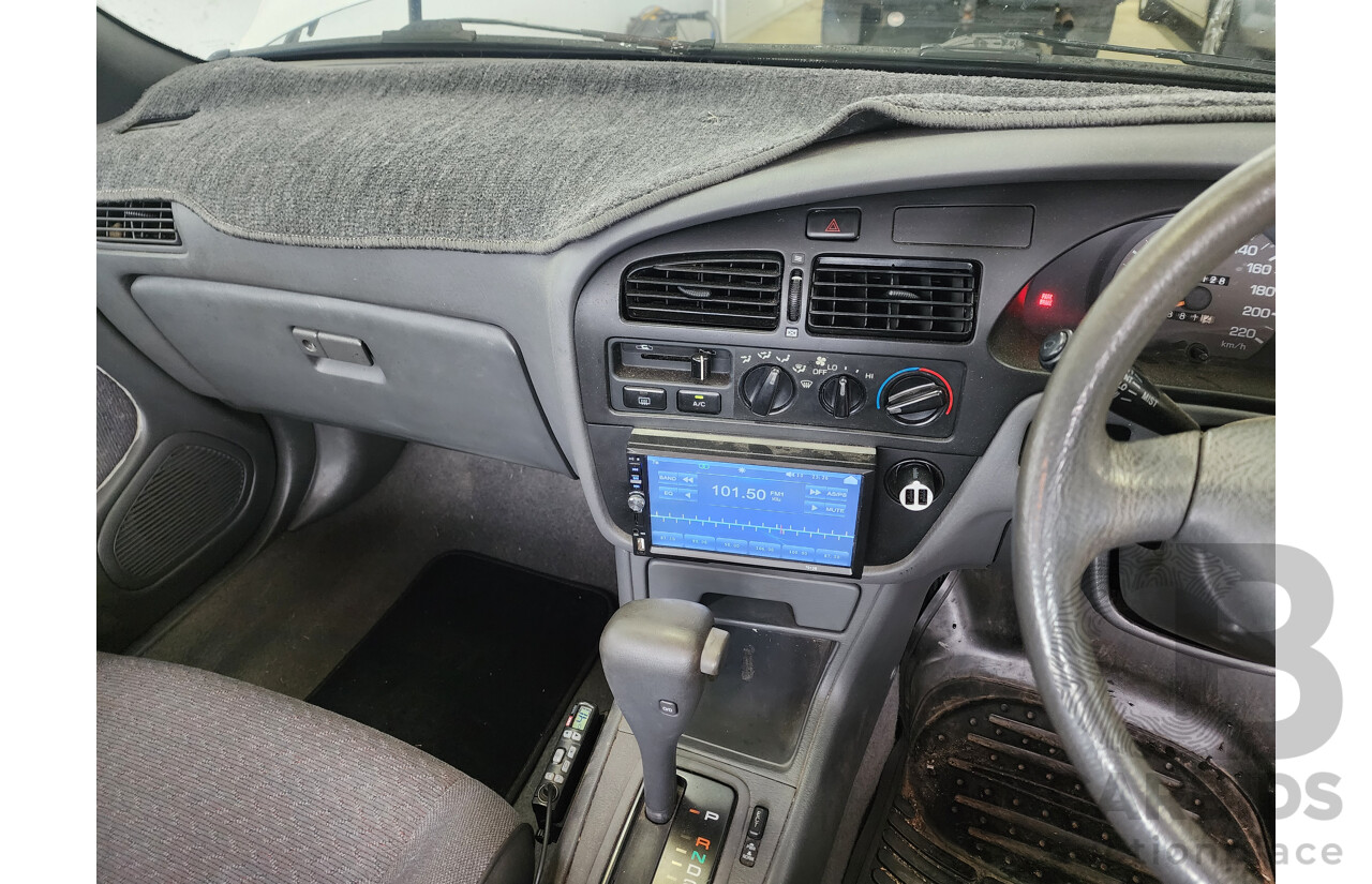 03/1994 Toyota Camry Executive SDV10 4d Sedan White 2.2L