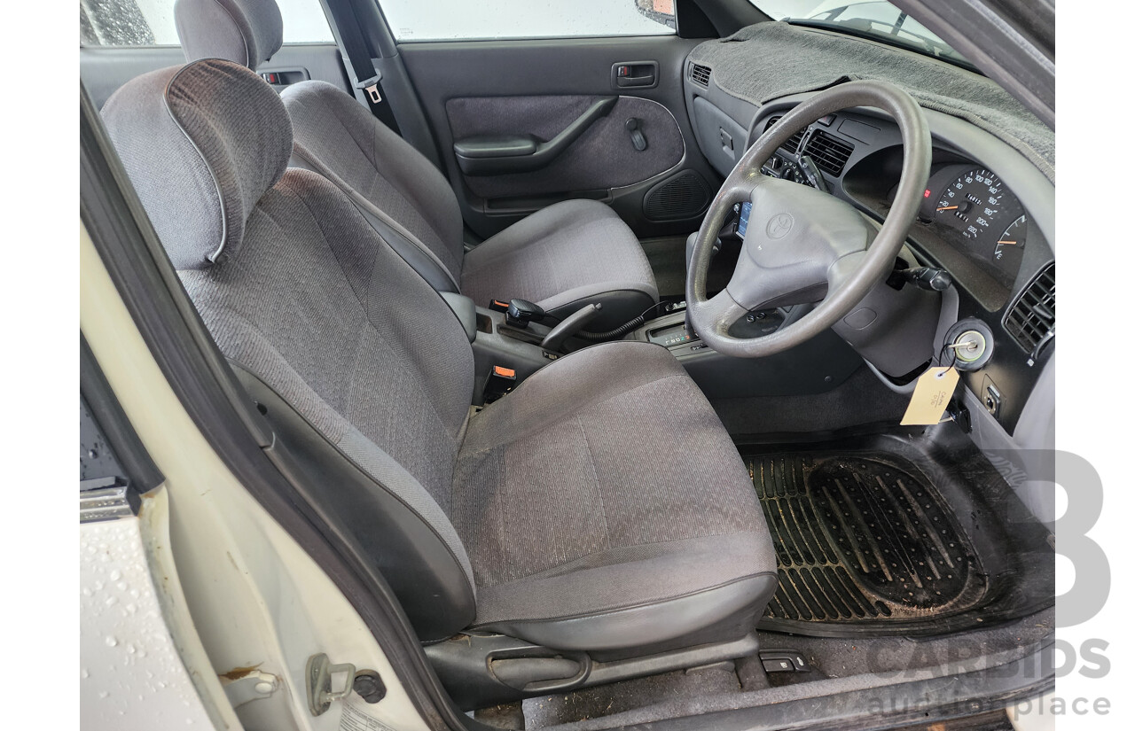 03/1994 Toyota Camry Executive SDV10 4d Sedan White 2.2L