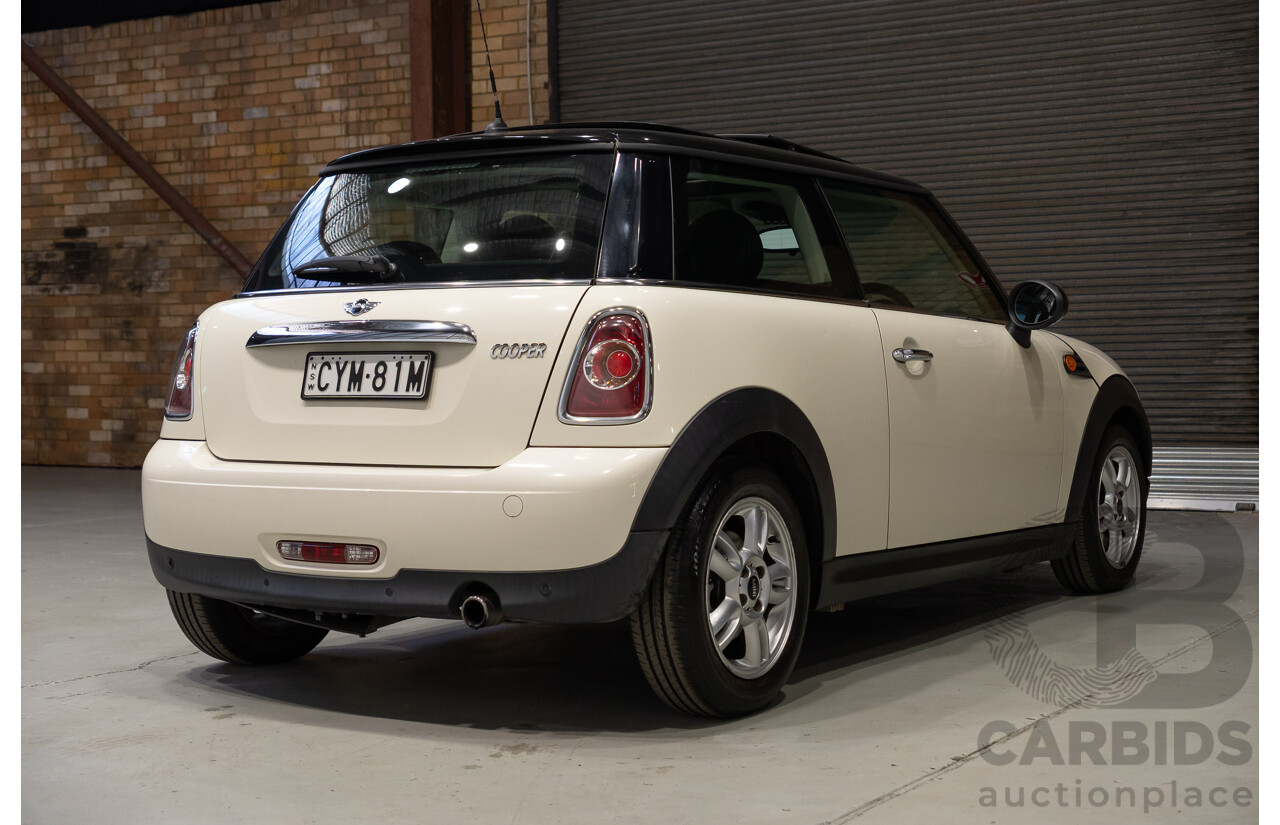 08/2011 Mini Cooper R56 MY11 2d Hatchback White 1.6L