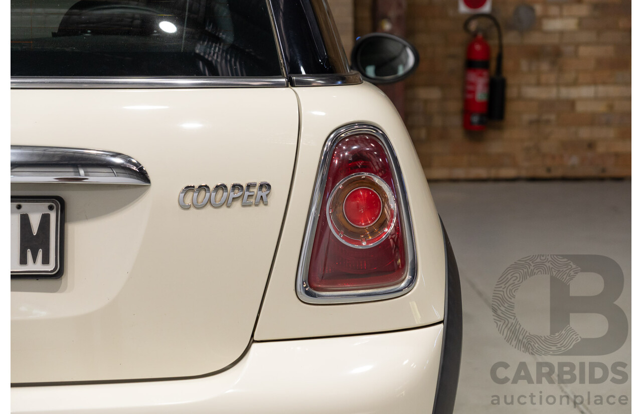 08/2011 Mini Cooper R56 MY11 2d Hatchback White 1.6L
