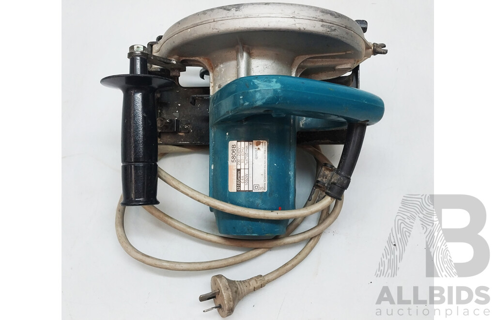 Makita 5806B Circular Saw