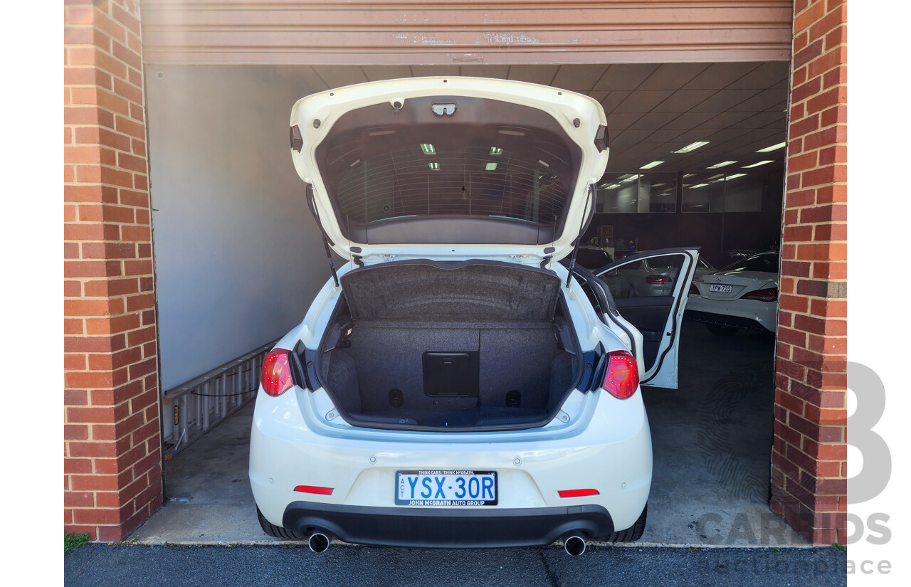 11/2012 Alfa Romeo Giulietta 2.0 Jtd-M 5d Hatchback White 2.0L