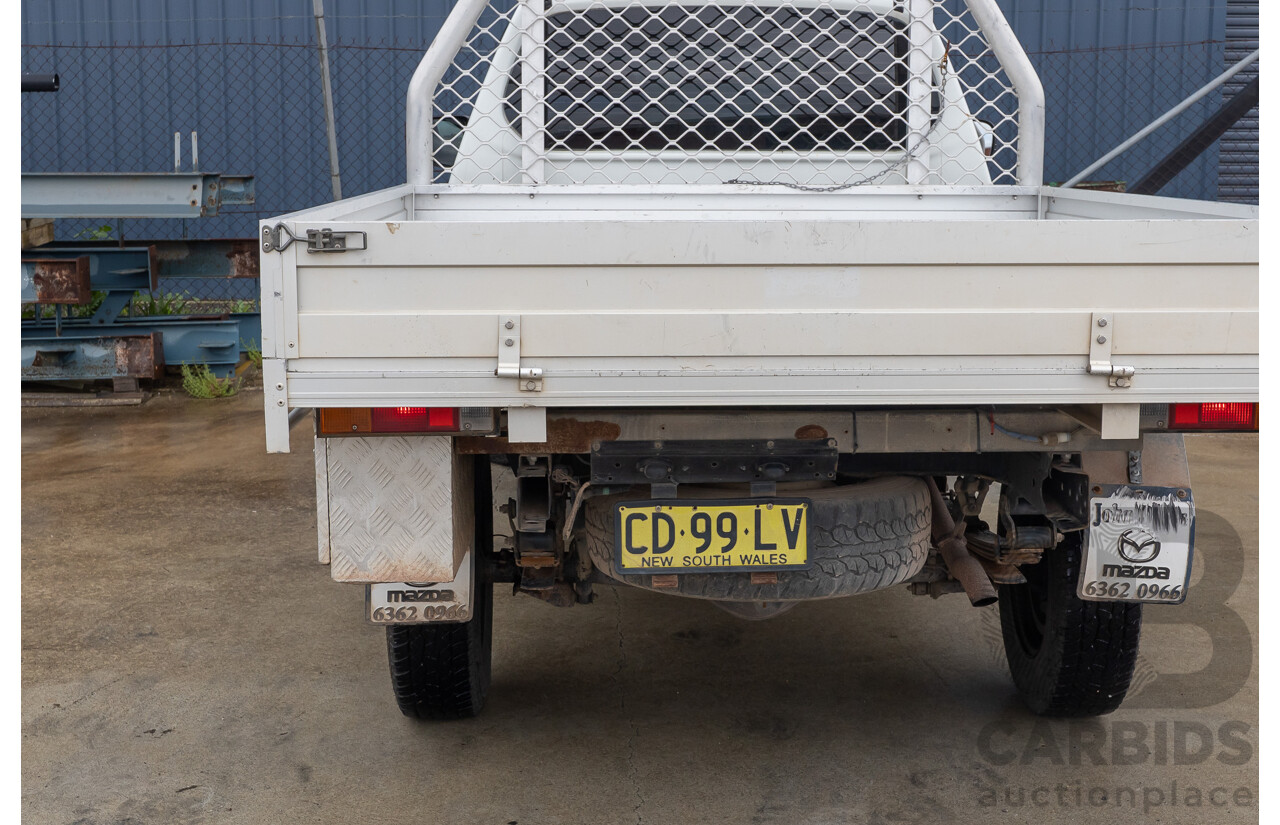 03/2015 Mitsubishi Triton GL MN MY15 C/Chas white  2.4L