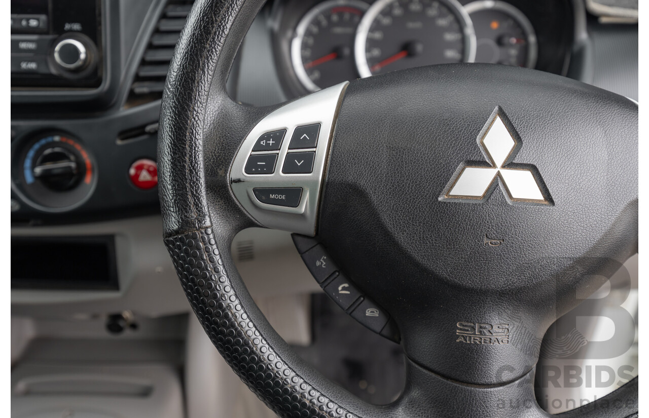 03/2015 Mitsubishi Triton GL MN MY15 C/Chas white  2.4L