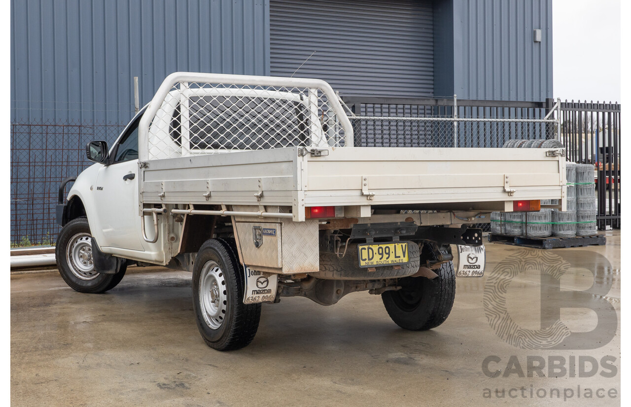 03/2015 Mitsubishi Triton GL MN MY15 C/Chas white 2.4L