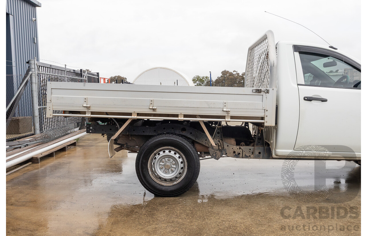 03/2015 Mitsubishi Triton GL MN MY15 C/Chas white  2.4L