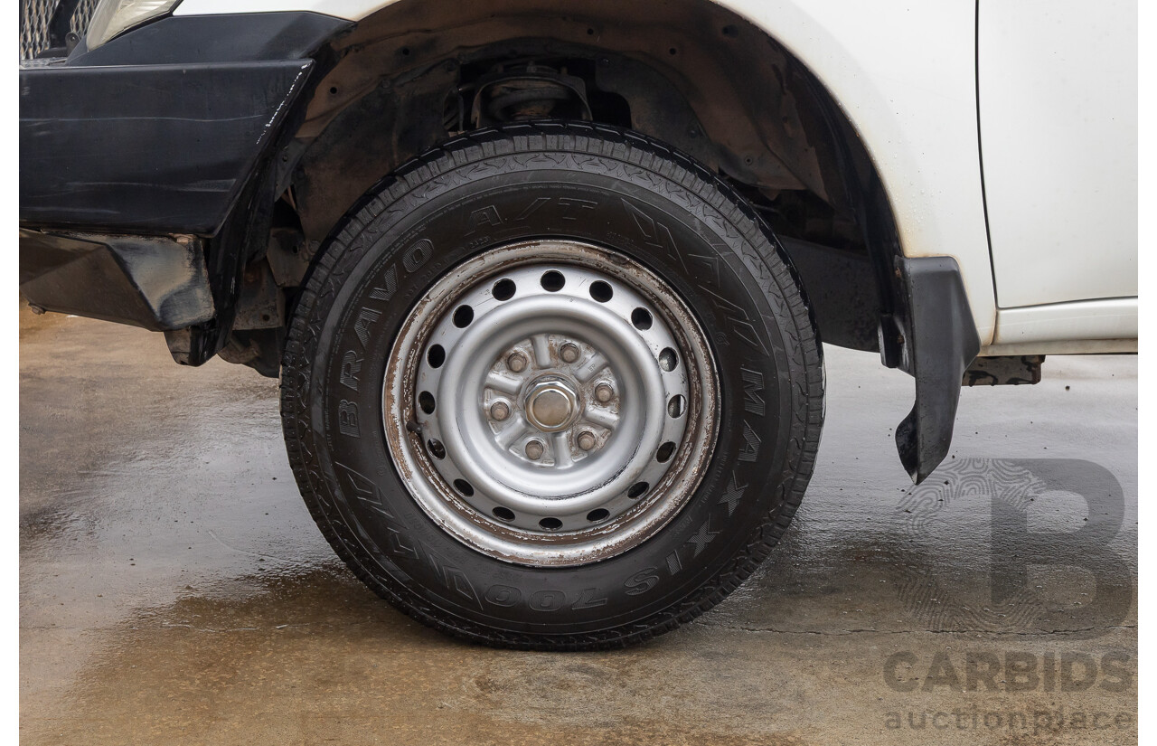 03/2015 Mitsubishi Triton GL MN MY15 C/Chas white  2.4L