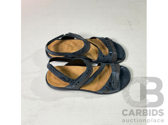 Ziera Beaux Navy Scratch Womens Sandal Size 40