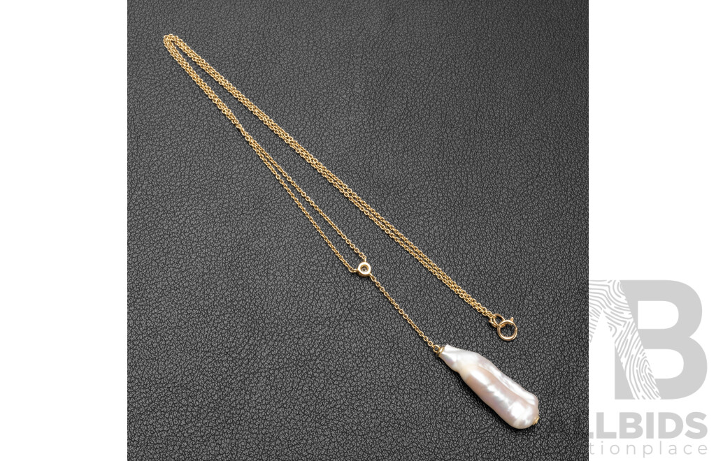 9ct Yellow Gold Baroque Pearl & Topaz Necklace. Length - 41cms