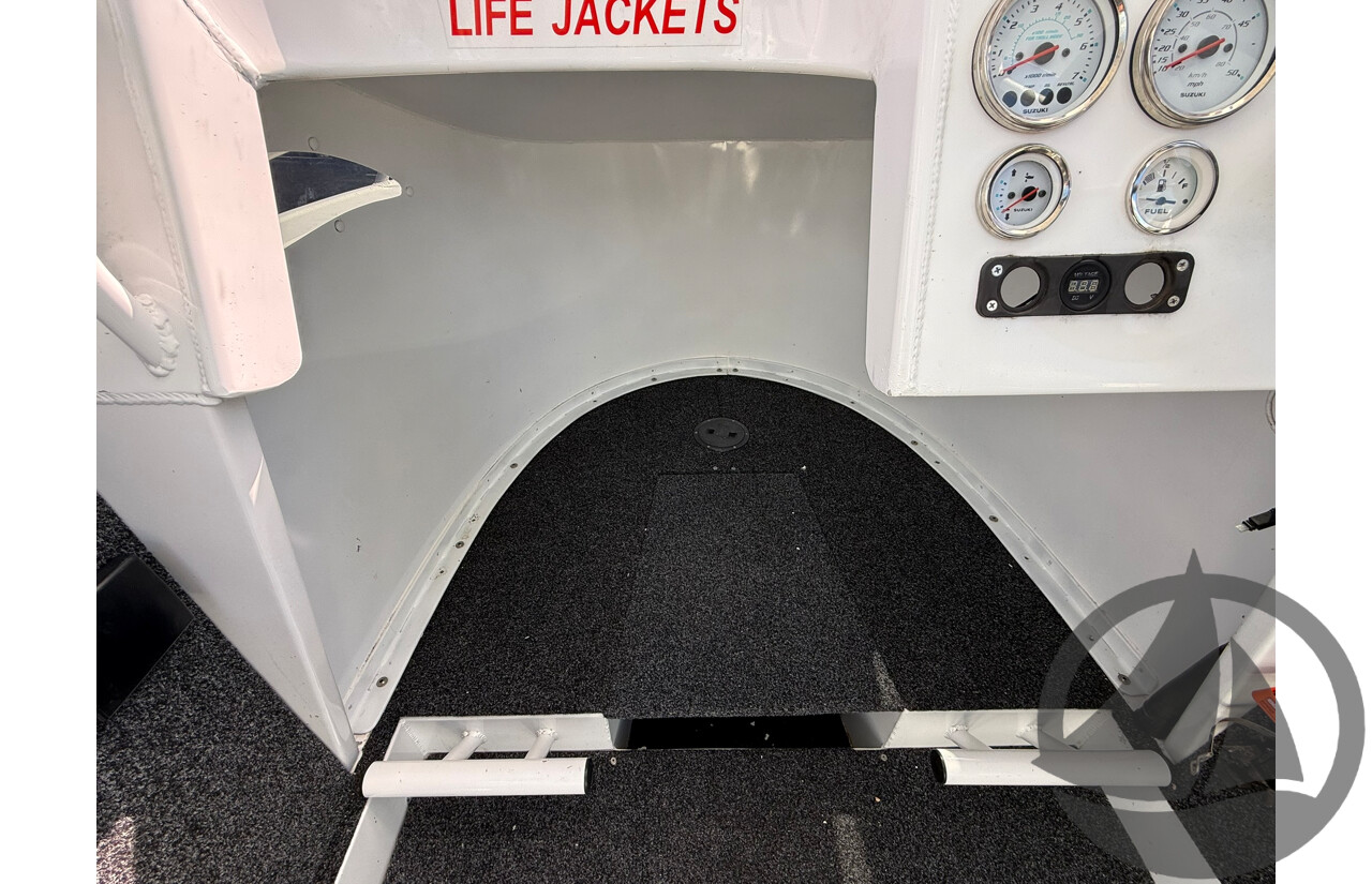 NO RESERVE | 2014 Formosa 550 Classic Center Cabin MK3, 140HP 4 Stroke Suzuki
