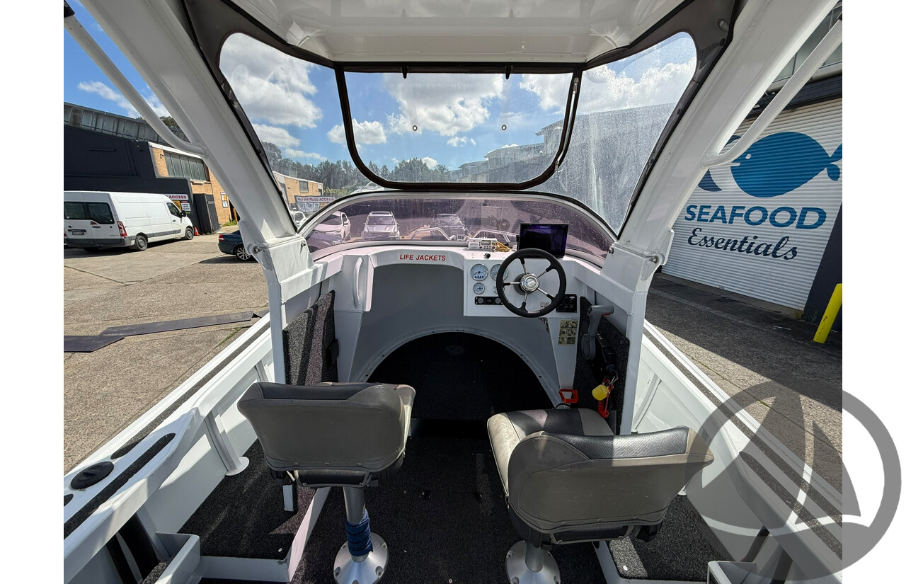 NO RESERVE | 2014 Formosa 550 Classic Center Cabin MK3, 140HP 4 Stroke Suzuki
