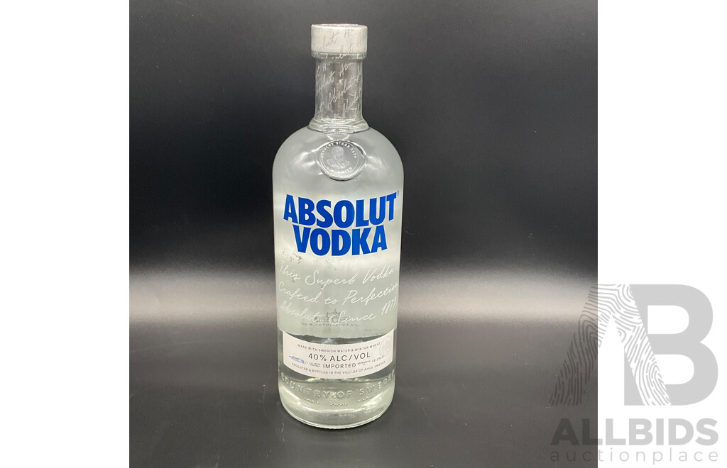 SMIRNOFF VODKA 1L & ABSOLUT VODKA 1L - LOT of 2