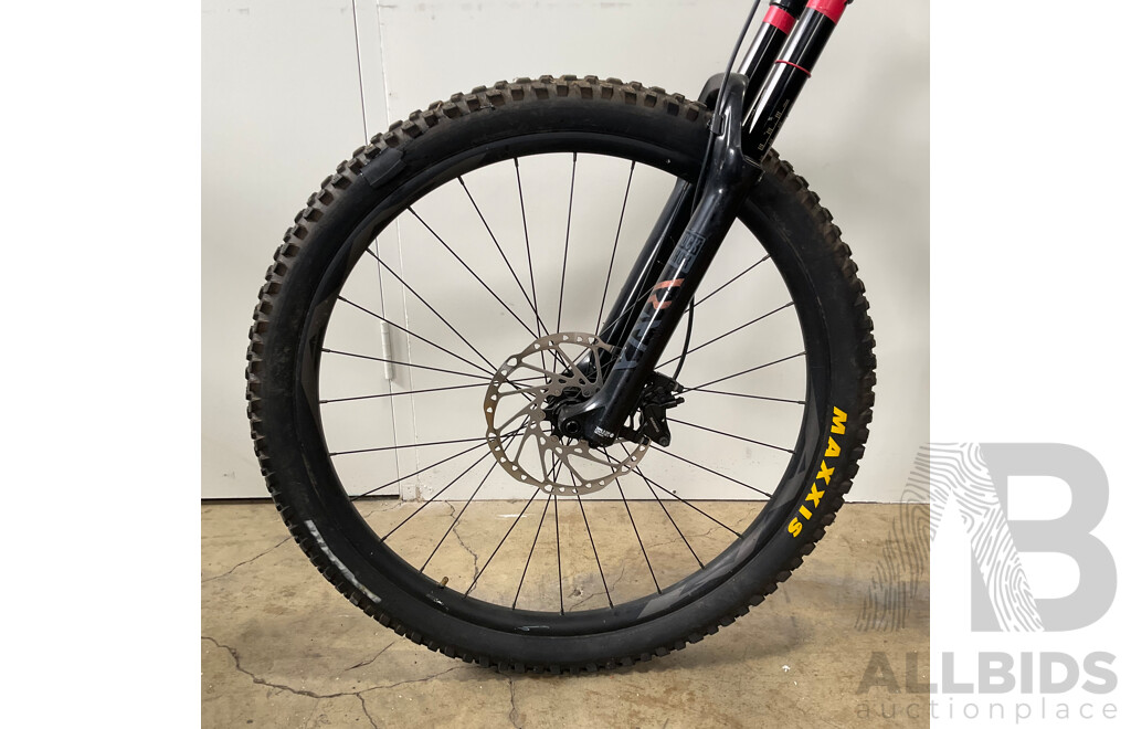 2021 GIANT REIGN 29 2 ENDURO Mountain Bike