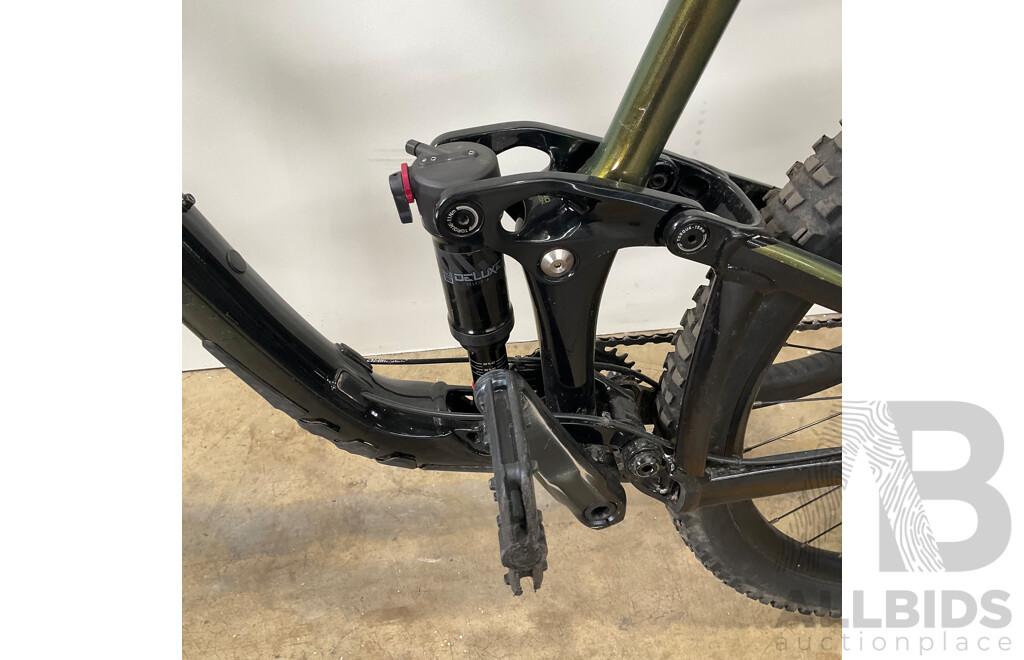 2021 GIANT REIGN 29 2 ENDURO Mountain Bike