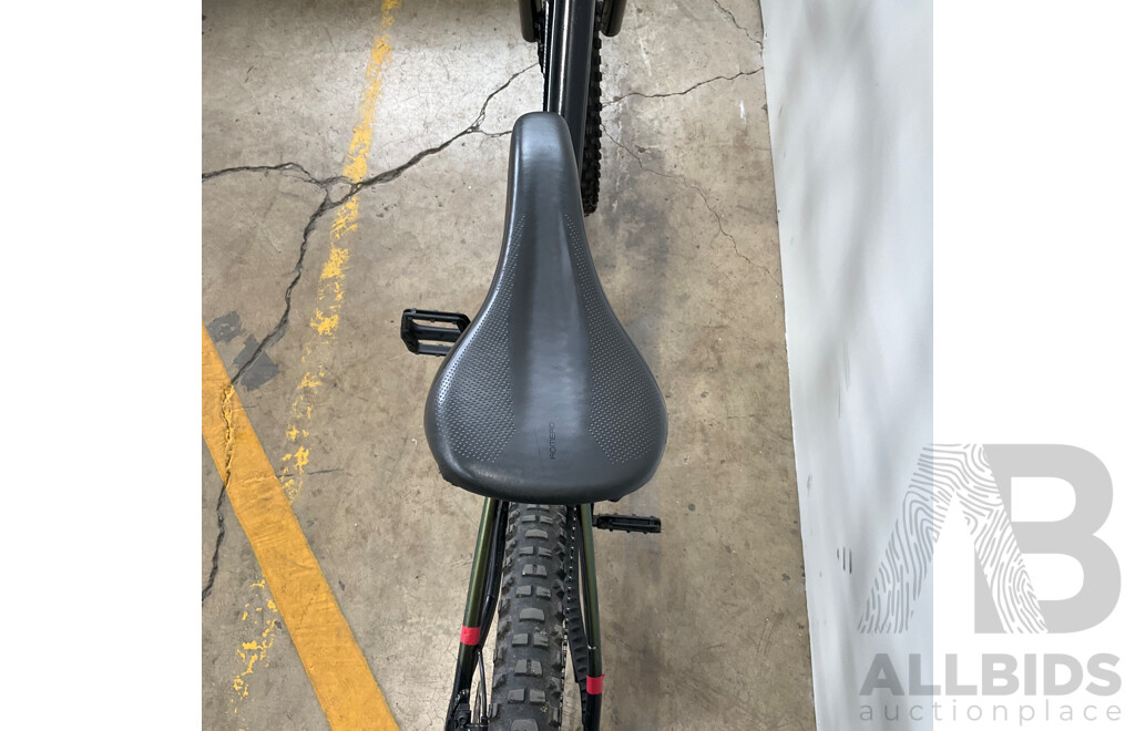 2021 GIANT REIGN 29 2 ENDURO Mountain Bike