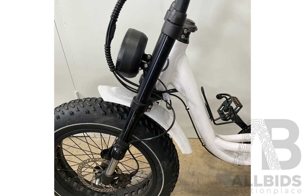 ZUGO RHINO Step-Thru Electric Fat Bike
