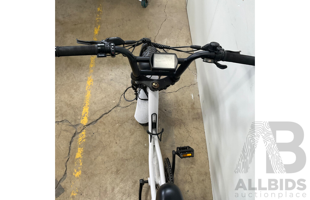 ZUGO RHINO Step-Thru Electric Fat Bike