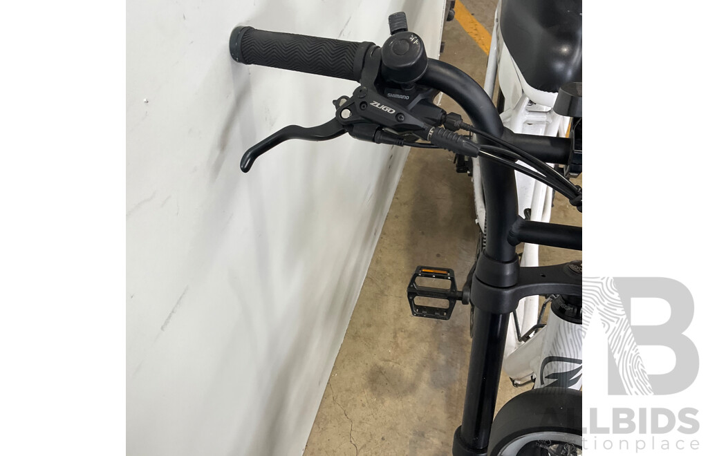 ZUGO RHINO Step-Thru Electric Fat Bike