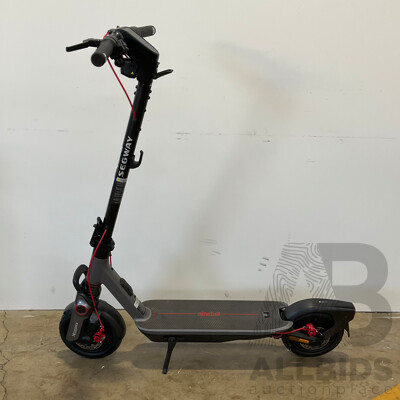 SEGWA NINEBOT KickScooter F3 Pro