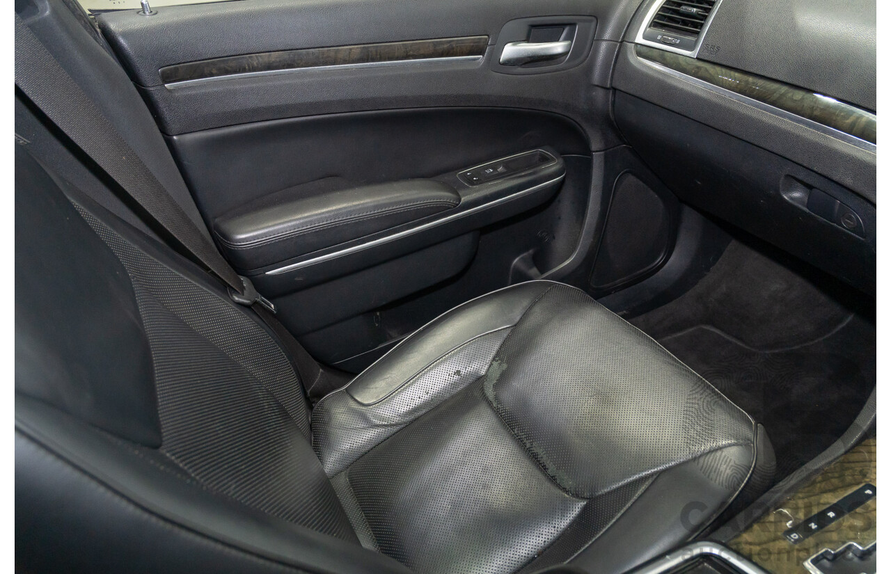 04/2013 Chrysler 300 C MY12 4d Sedan White 3.0L V6
