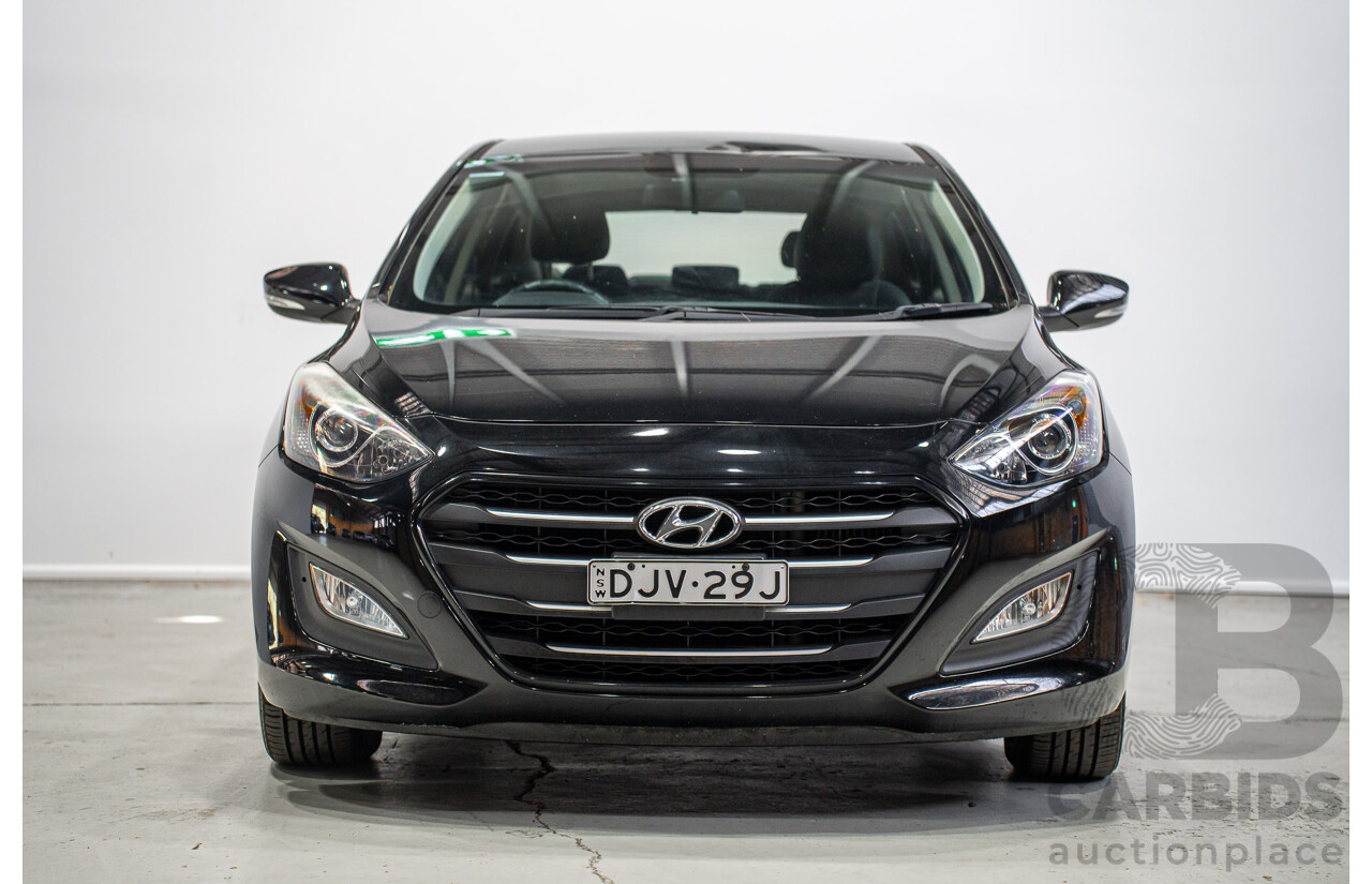 4/2016 Hyundai i30 Active X GD4 Series 2 5d Hatchback Black Turbo Diesel 1.6L