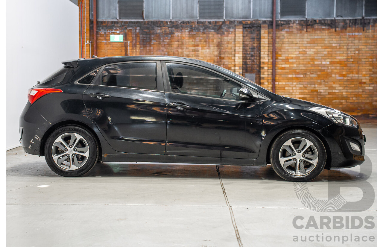 4/2016 Hyundai i30 Active X GD4 Series 2 5d Hatchback Black Turbo Diesel 1.6L