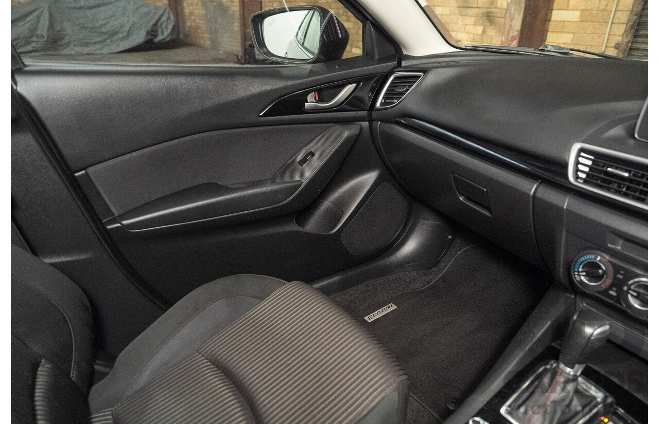 09/2015 Mazda 3 MAXX BM MY15 5d Hatchback Silver 2.0L