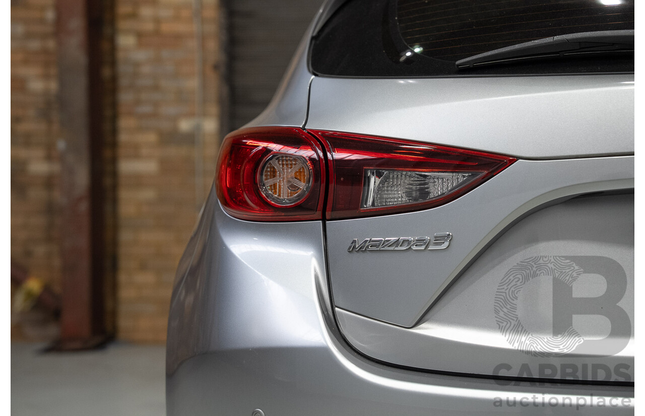 09/2015 Mazda 3 MAXX BM MY15 5d Hatchback Silver 2.0L