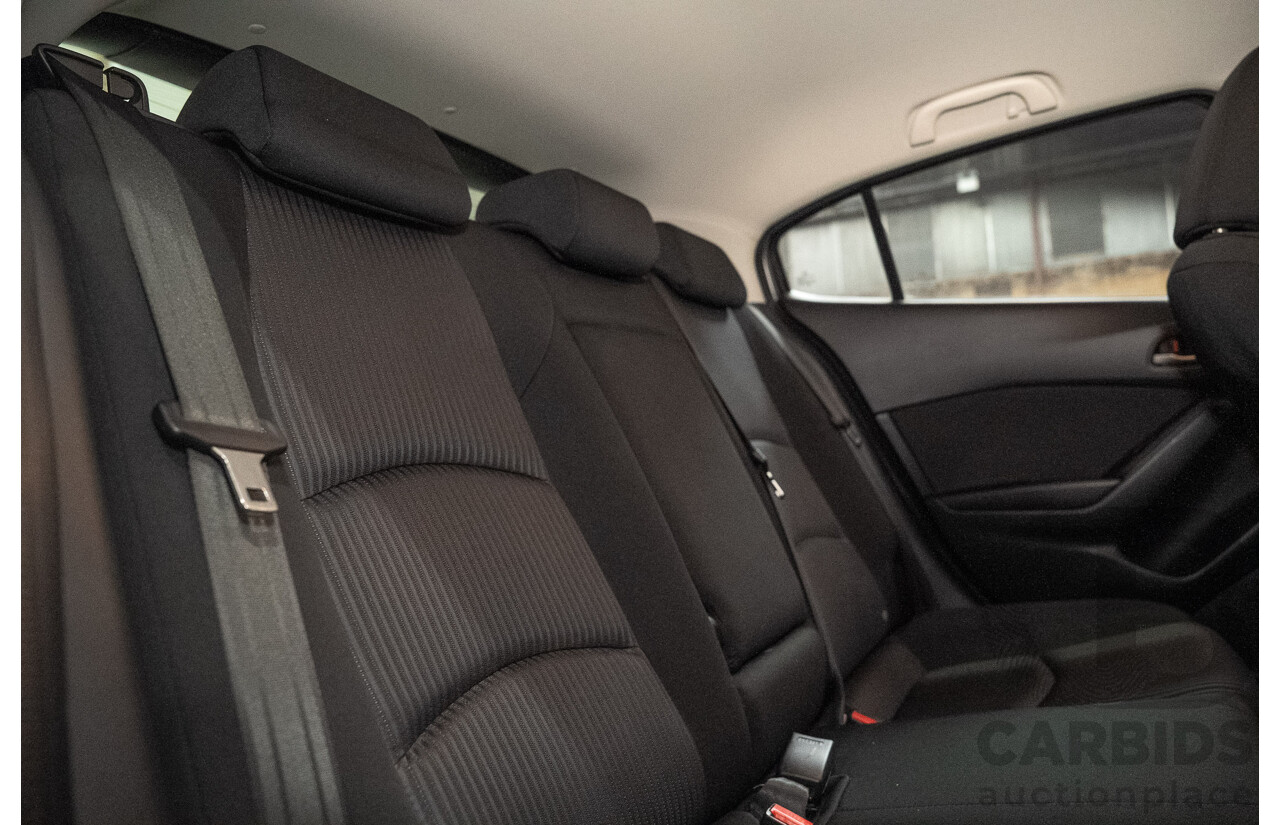 09/2015 Mazda 3 MAXX BM MY15 5d Hatchback Silver 2.0L