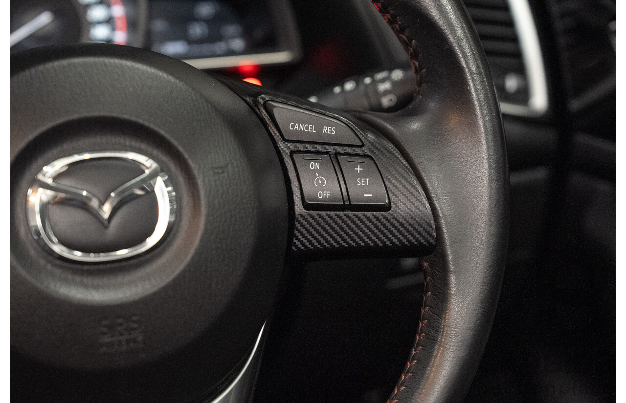 09/2015 Mazda 3 MAXX BM MY15 5d Hatchback Silver 2.0L