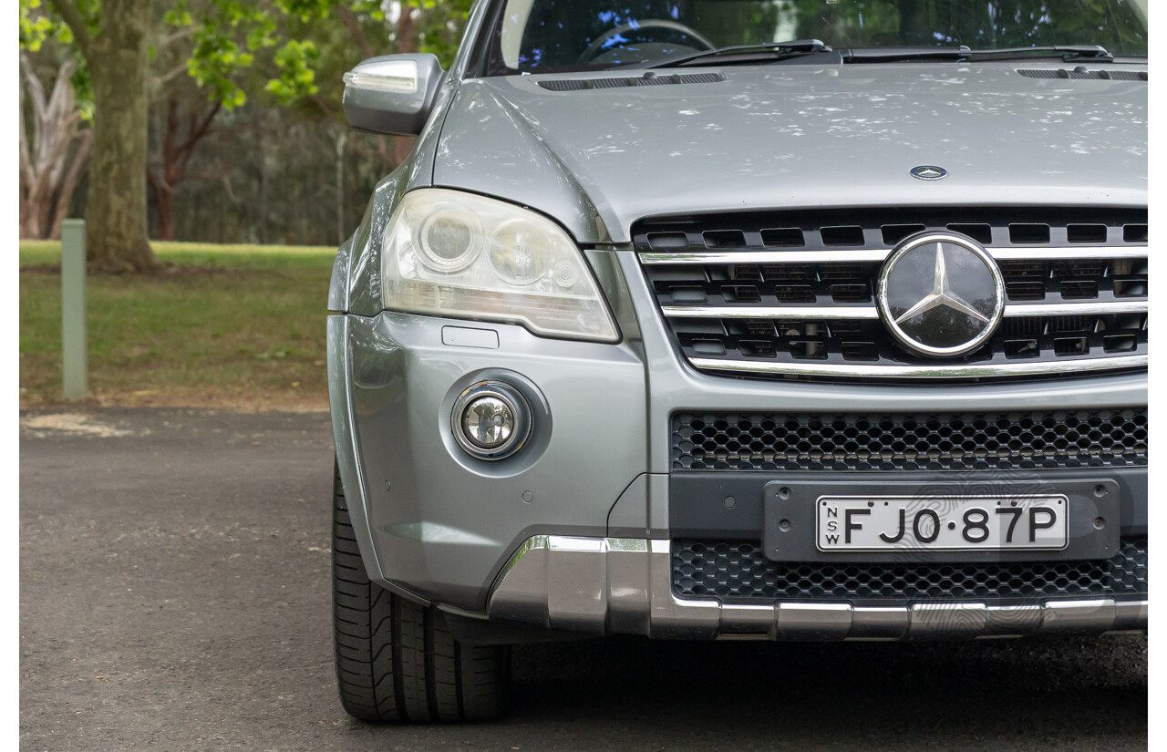 12/2009 Mercedes-Benz ML 63 AMG (4x4) W164 08 Upgrade 4d Wagon Palladium Silver Metallic V8 6.2L