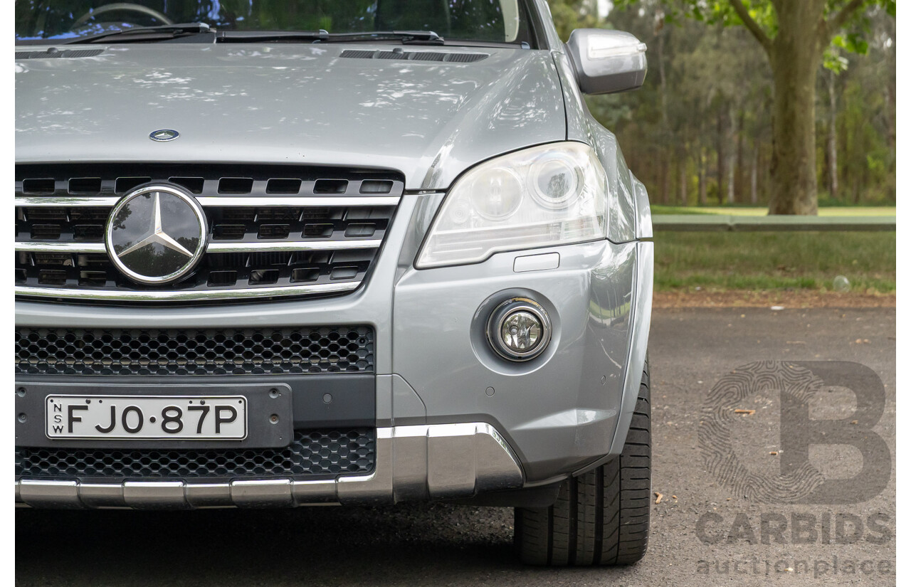 12/2009 Mercedes-Benz ML 63 AMG (4x4) W164 08 Upgrade 4d Wagon Palladium Silver Metallic V8 6.2L