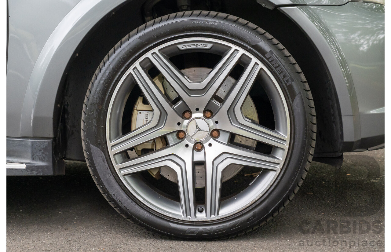 12/2009 Mercedes-Benz ML 63 AMG (4x4) W164 08 Upgrade 4d Wagon Palladium Silver Metallic V8 6.2L