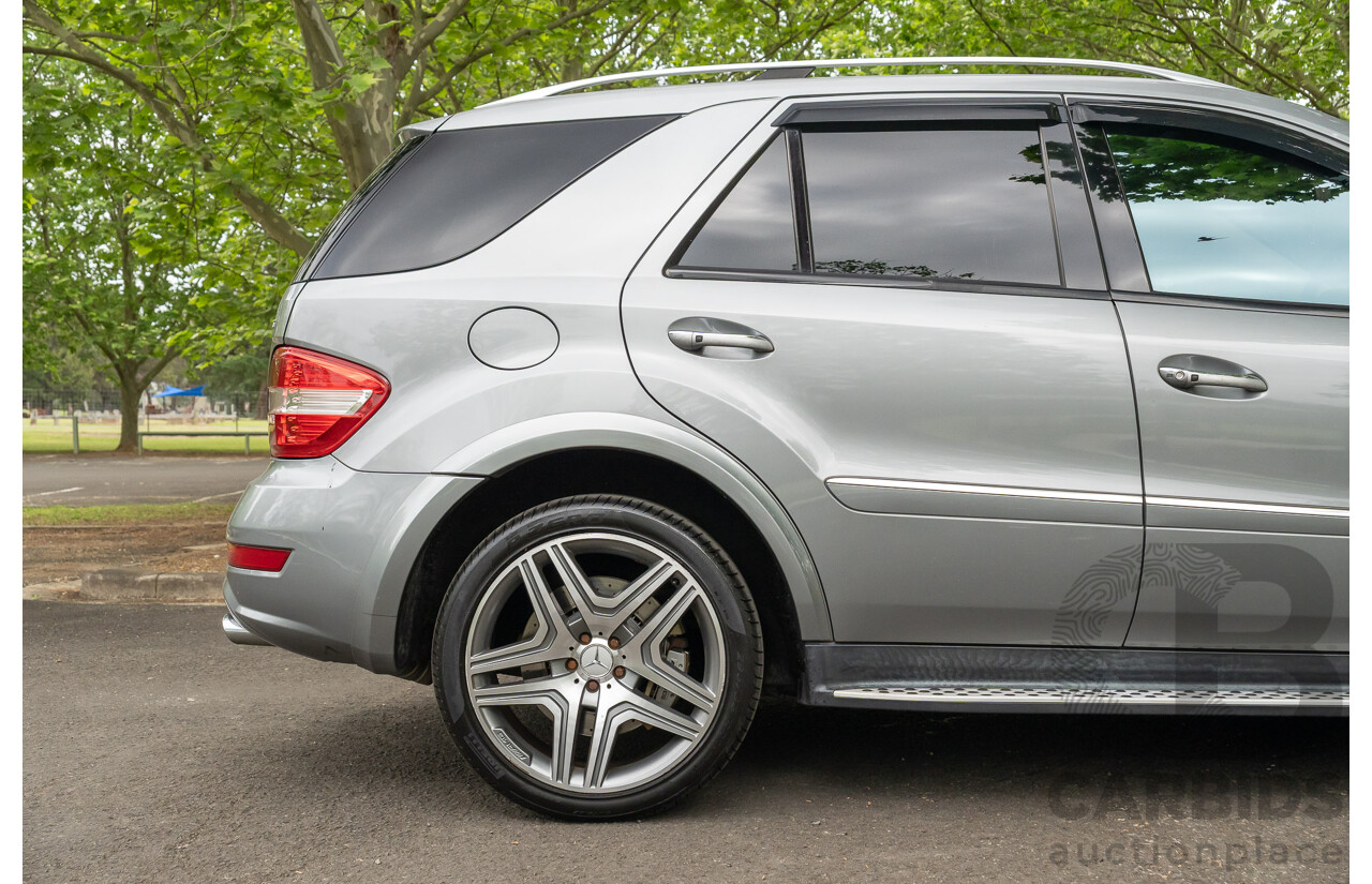 12/2009 Mercedes-Benz ML 63 AMG (4x4) W164 08 Upgrade 4d Wagon Palladium Silver Metallic V8 6.2L