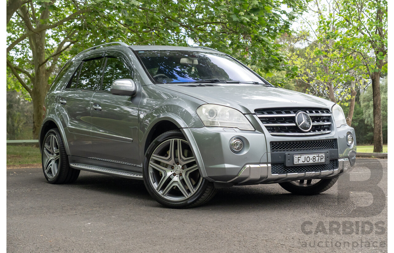 12/2009 Mercedes-Benz ML 63 AMG (4x4) W164 08 Upgrade 4d Wagon Palladium Silver Metallic V8 6.2L