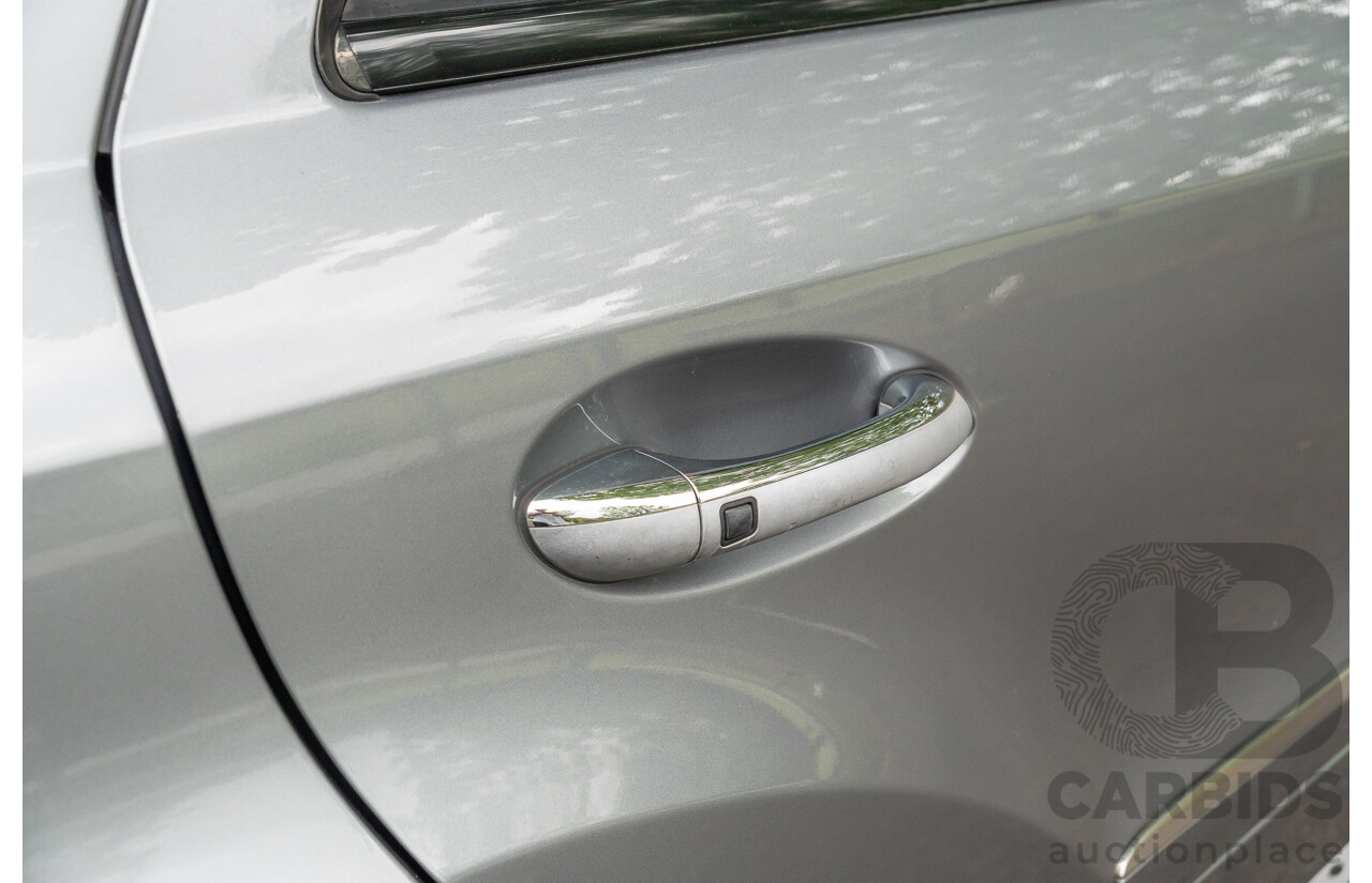 12/2009 Mercedes-Benz ML 63 AMG (4x4) W164 08 Upgrade 4d Wagon Palladium Silver Metallic V8 6.2L