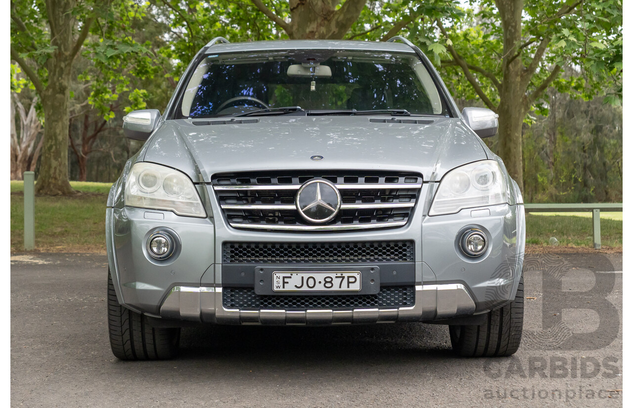 12/2009 Mercedes-Benz ML 63 AMG (4x4) W164 08 Upgrade 4d Wagon Palladium Silver Metallic V8 6.2L