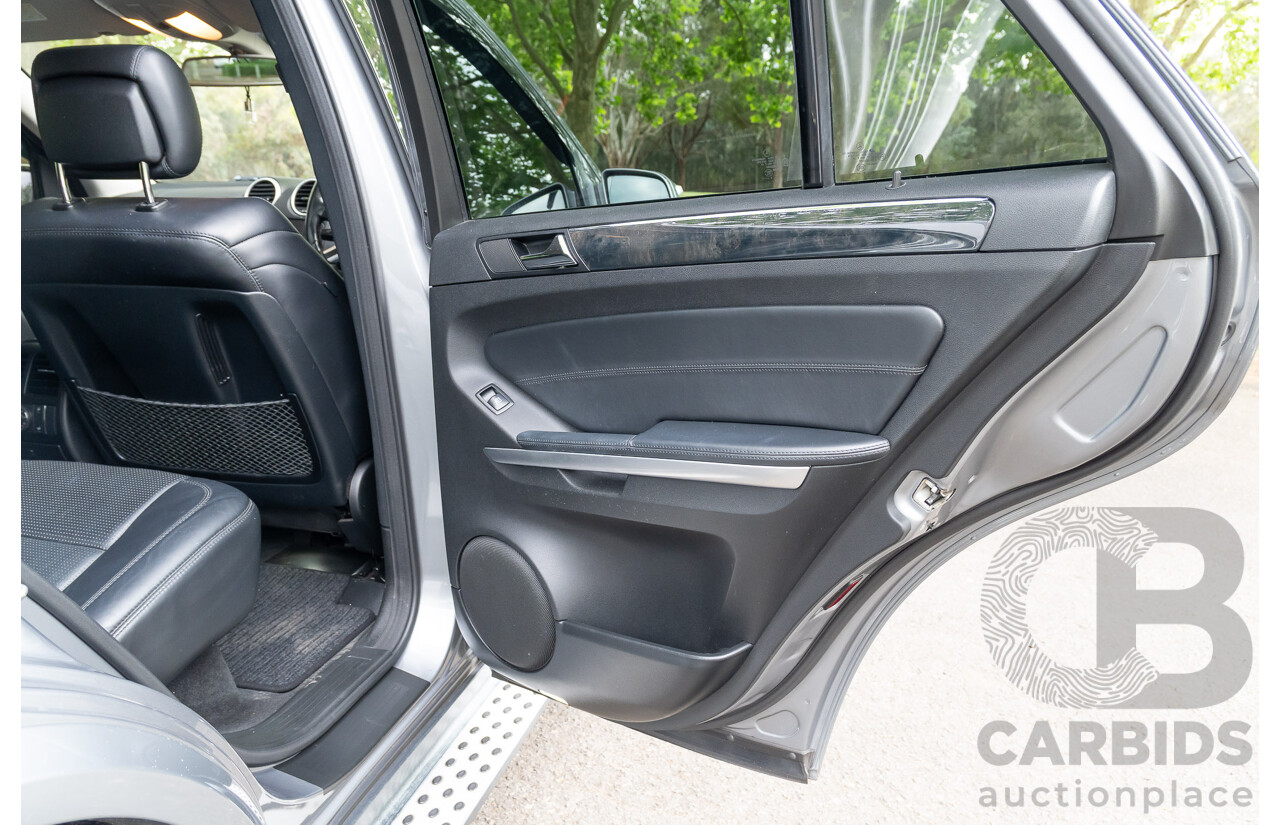 12/2009 Mercedes-Benz ML 63 AMG (4x4) W164 08 Upgrade 4d Wagon Palladium Silver Metallic V8 6.2L
