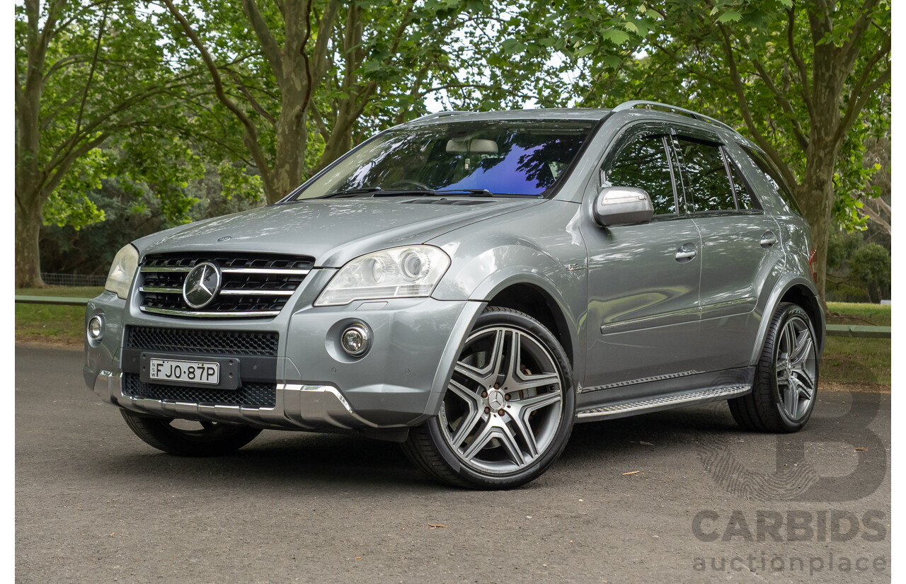12/2009 Mercedes-Benz ML 63 AMG (4x4) W164 08 Upgrade 4d Wagon Palladium Silver Metallic V8 6.2L