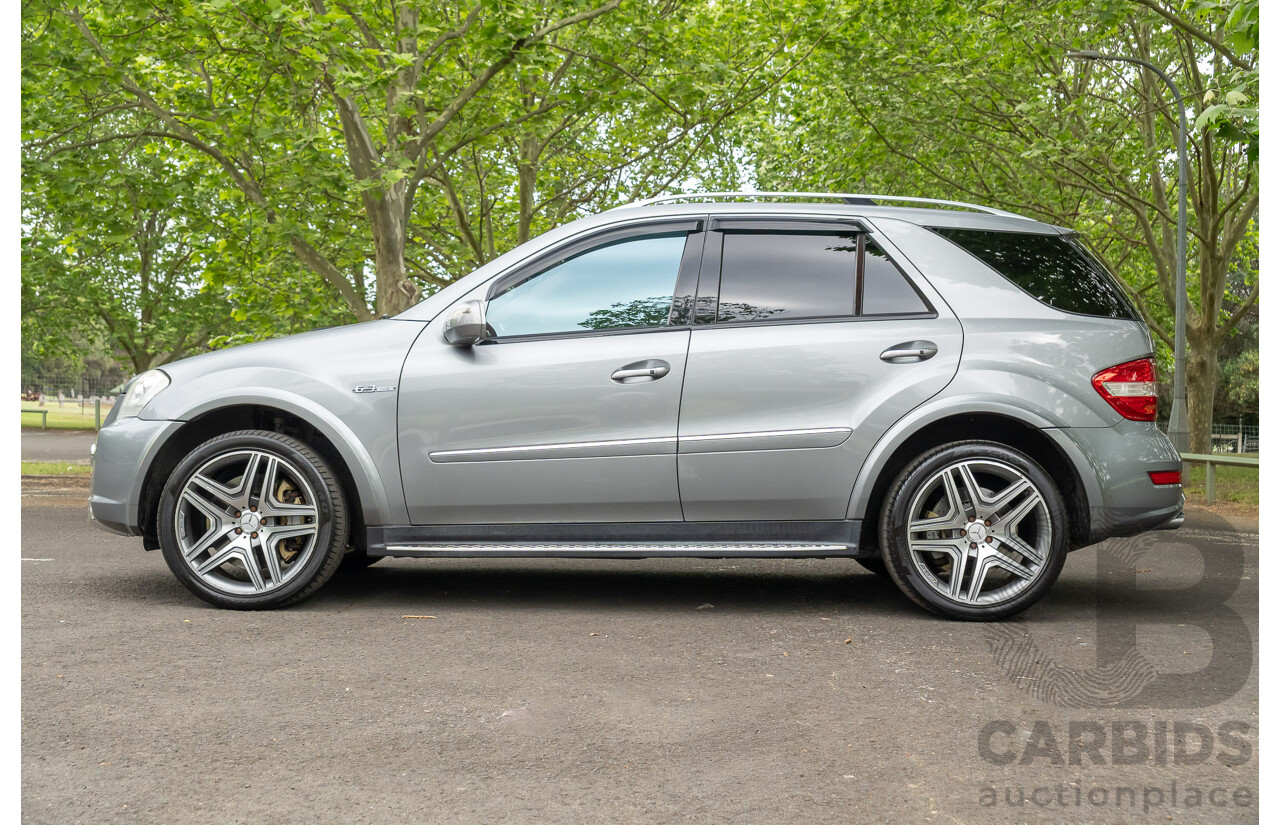 12/2009 Mercedes-Benz ML 63 AMG (4x4) W164 08 Upgrade 4d Wagon Palladium Silver Metallic V8 6.2L