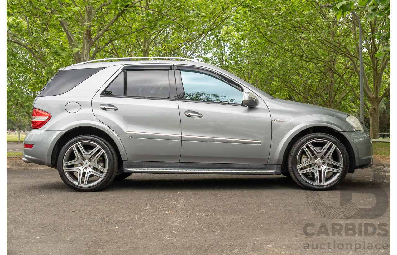 12/2009 Mercedes-Benz ML 63 AMG (4x4) W164 08 Upgrade 4d Wagon Palladium Silver Metallic V8 6.2L