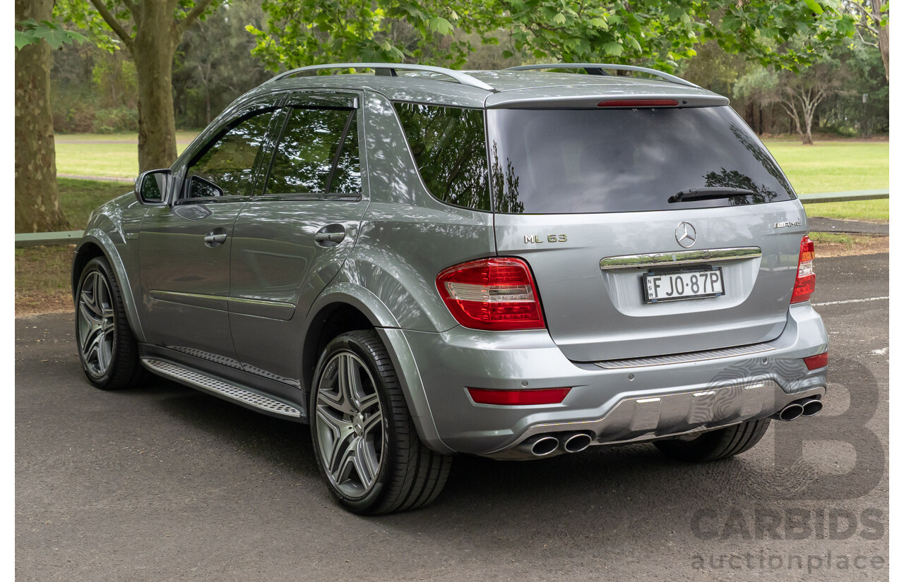 12/2009 Mercedes-Benz ML 63 AMG (4x4) W164 08 Upgrade 4d Wagon Palladium Silver Metallic V8 6.2L